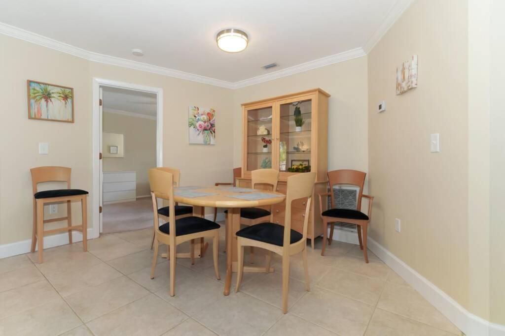 Pet-Friendly, King Bed, Close To Siesta Beach, Restaurants, Shopping Villa Sarasota Exterior photo